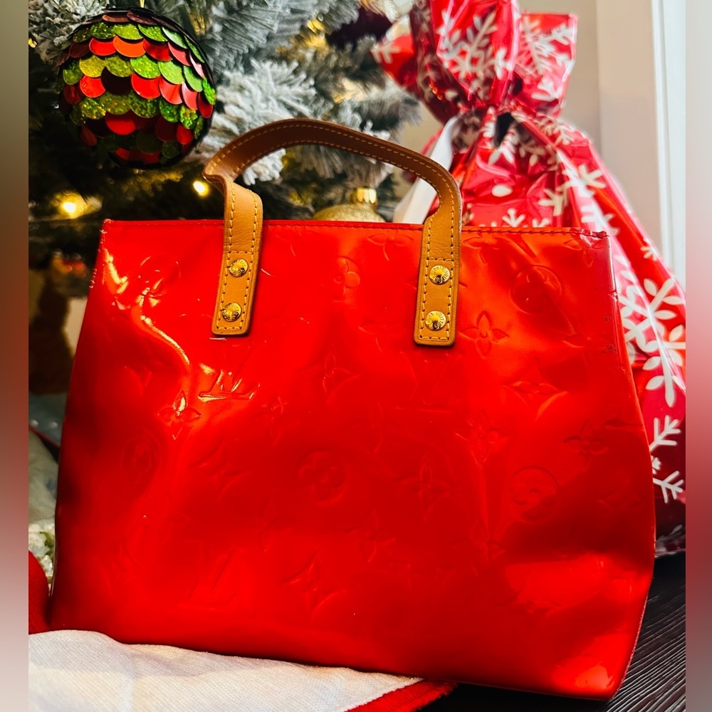 Louis Vuitton Reade Monogram Embossed Vernis  Leather Tote - Picture 3 of 16